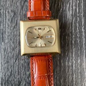 RARE Men's 1970's AUTOMATIC Watch SEIKO DX 6106-5429 17 jewels TV  $240.00